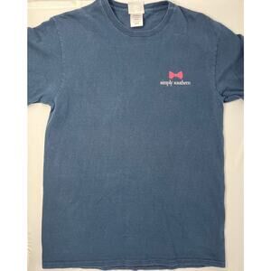 Simply Southern Let all that you do be done in LOVE Tshirt size Medium PreOwned
